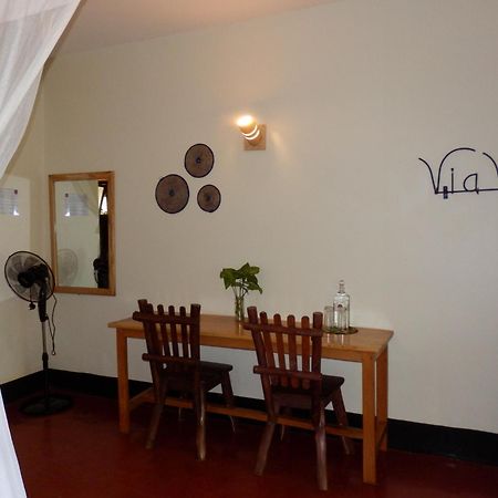 Viavia Entebbe Hotel Exterior foto
