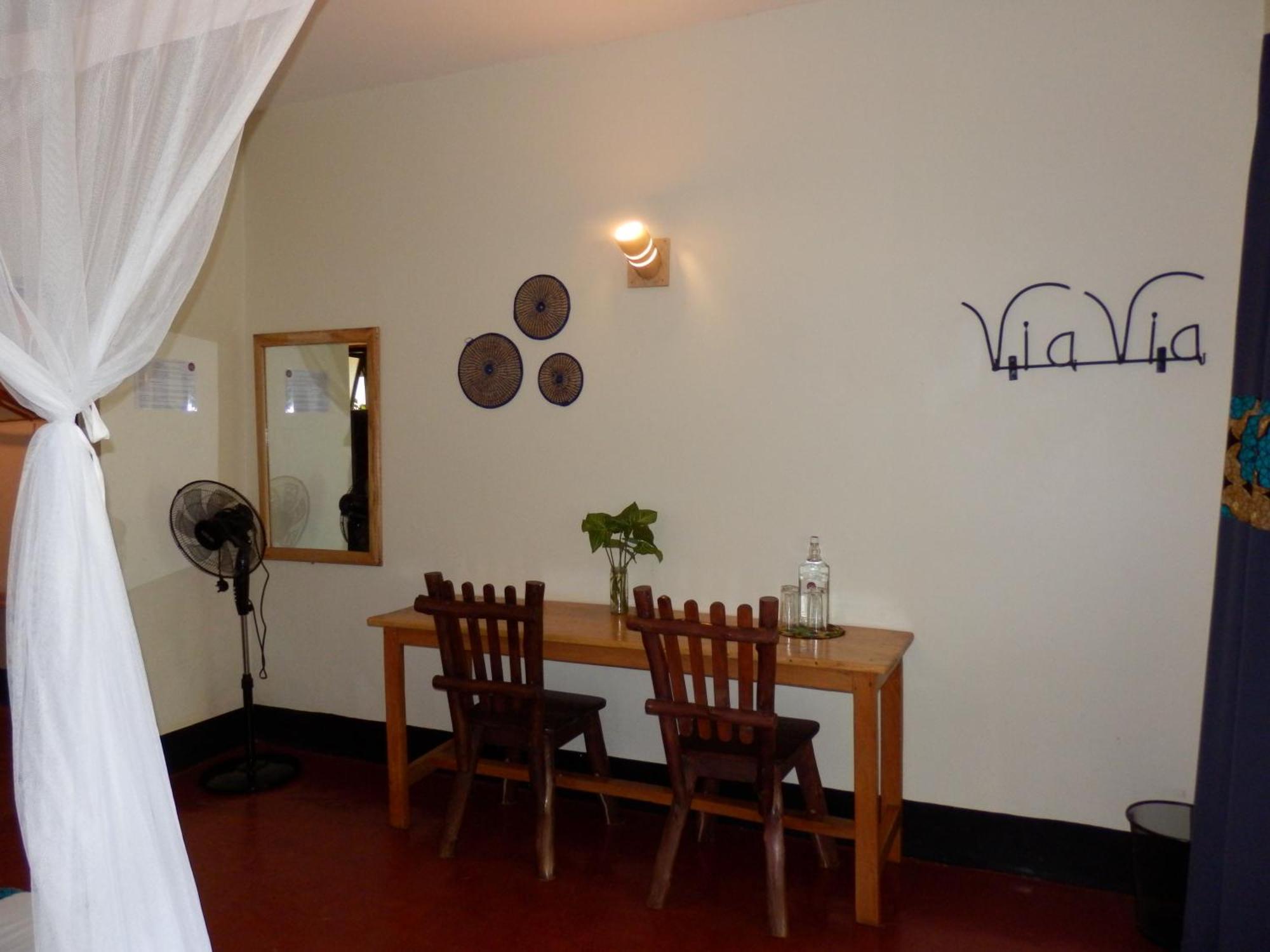 Viavia Entebbe Hotel Exterior foto